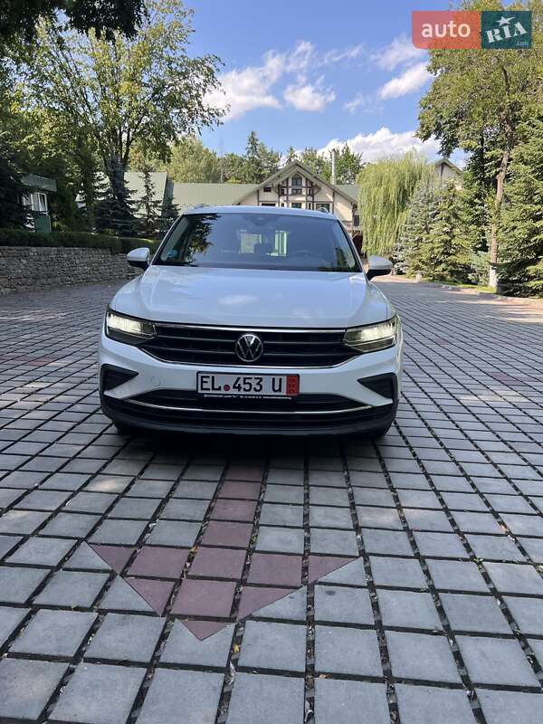 Внедорожник / Кроссовер Volkswagen Tiguan 2021 в Тернополе