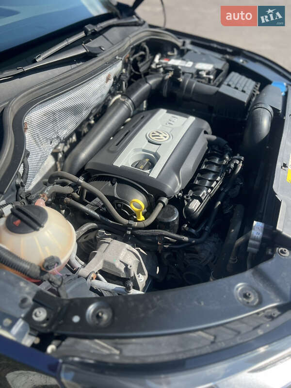 Внедорожник / Кроссовер Volkswagen Tiguan 2015 в Ровно фото 28 Внедорожник / Кроссовер Volkswagen Tiguan 2015 в Ровно