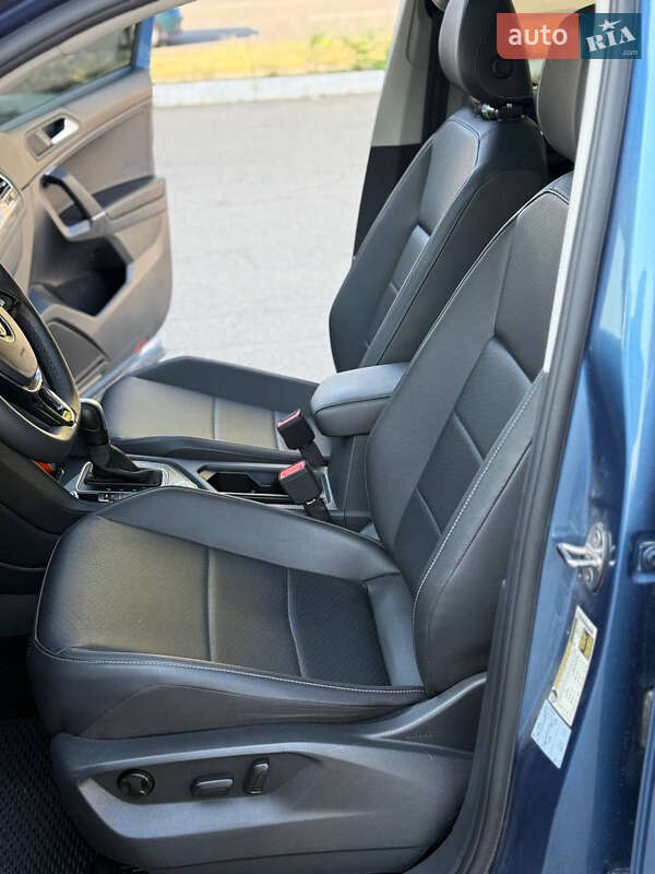 Внедорожник / Кроссовер Volkswagen Tiguan 2019 в Днепре фото 15 Внедорожник / Кроссовер Volkswagen Tiguan 2019 в Днепре