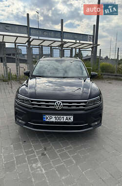 Внедорожник / Кроссовер Volkswagen Tiguan 2017 в Львове