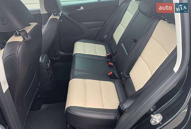 Внедорожник / Кроссовер Volkswagen Tiguan 2017 в Харькове