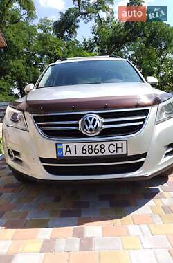 Внедорожник / Кроссовер Volkswagen Tiguan 2010 в Киеве