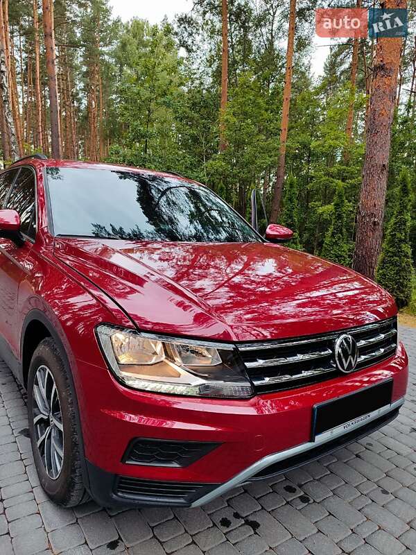 Внедорожник / Кроссовер Volkswagen Tiguan 2019 в Киеве