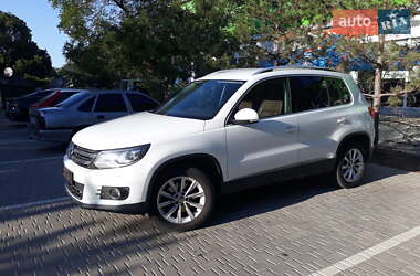 Внедорожник / Кроссовер Volkswagen Tiguan 2016 в Одессе