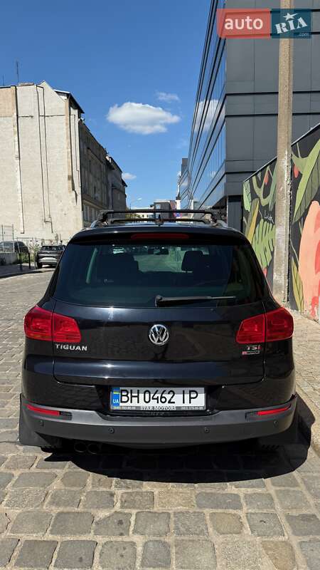 Внедорожник / Кроссовер Volkswagen Tiguan 2016 в Одессе