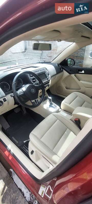 Внедорожник / Кроссовер Volkswagen Tiguan 2015 в Кривом Роге