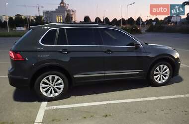 Внедорожник / Кроссовер Volkswagen Tiguan 2018 в Киеве