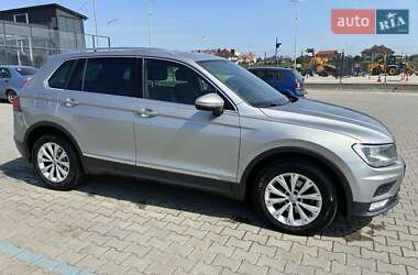 Внедорожник / Кроссовер Volkswagen Tiguan 2017 в Черновцах
