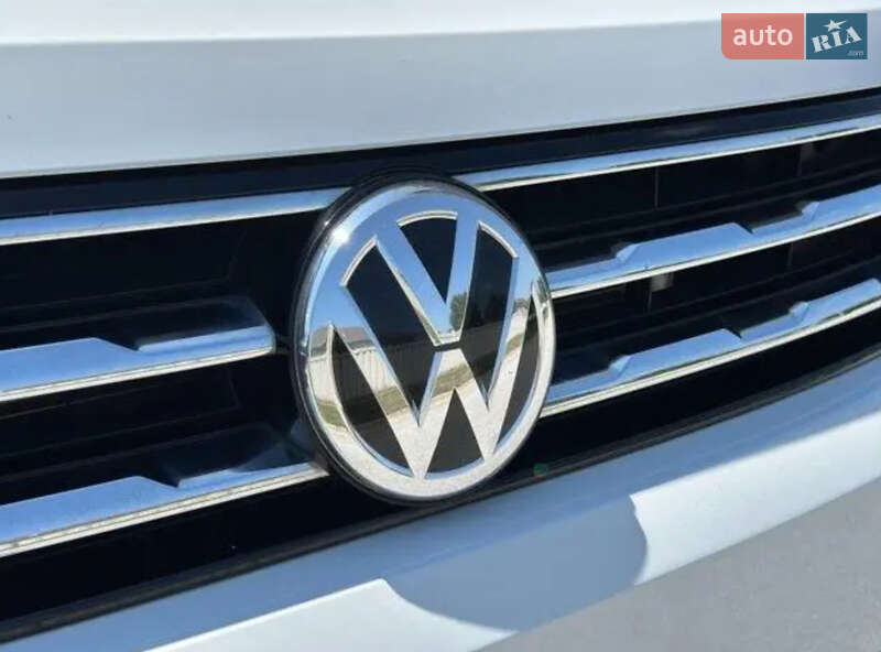 Внедорожник / Кроссовер Volkswagen Tiguan 2018 в Бучаче