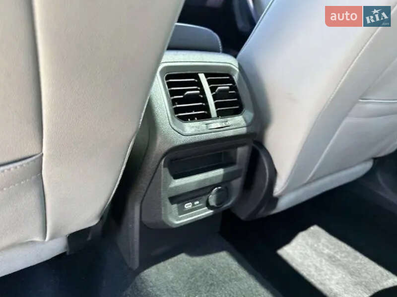 Внедорожник / Кроссовер Volkswagen Tiguan 2018 в Бучаче