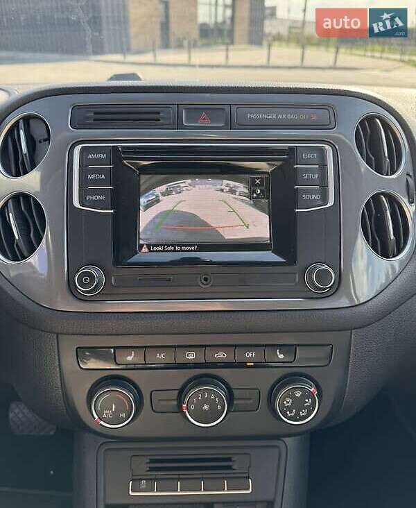 Внедорожник / Кроссовер Volkswagen Tiguan 2016 в Луцке