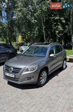 Позашляховик / Кросовер Volkswagen Tiguan 2011 в Луцьку