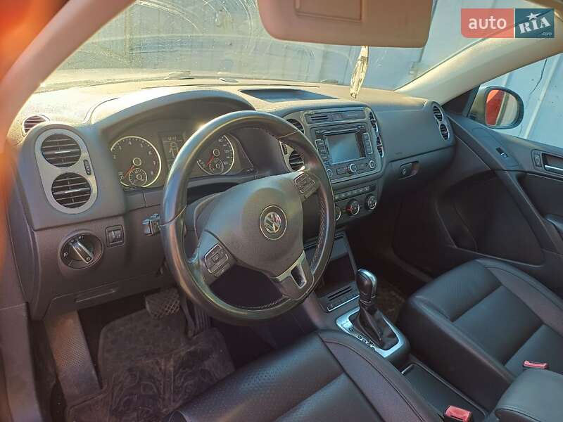 Внедорожник / Кроссовер Volkswagen Tiguan 2012 в Запорожье