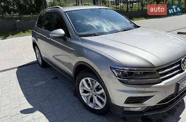 Внедорожник / Кроссовер Volkswagen Tiguan 2019 в Львове
