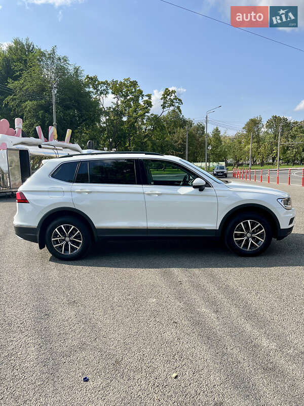 Внедорожник / Кроссовер Volkswagen Tiguan 2020 в Харькове