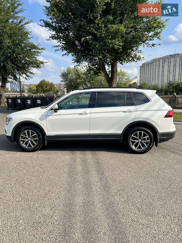 Внедорожник / Кроссовер Volkswagen Tiguan 2020 в Харькове