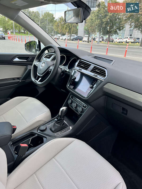 Внедорожник / Кроссовер Volkswagen Tiguan 2020 в Харькове