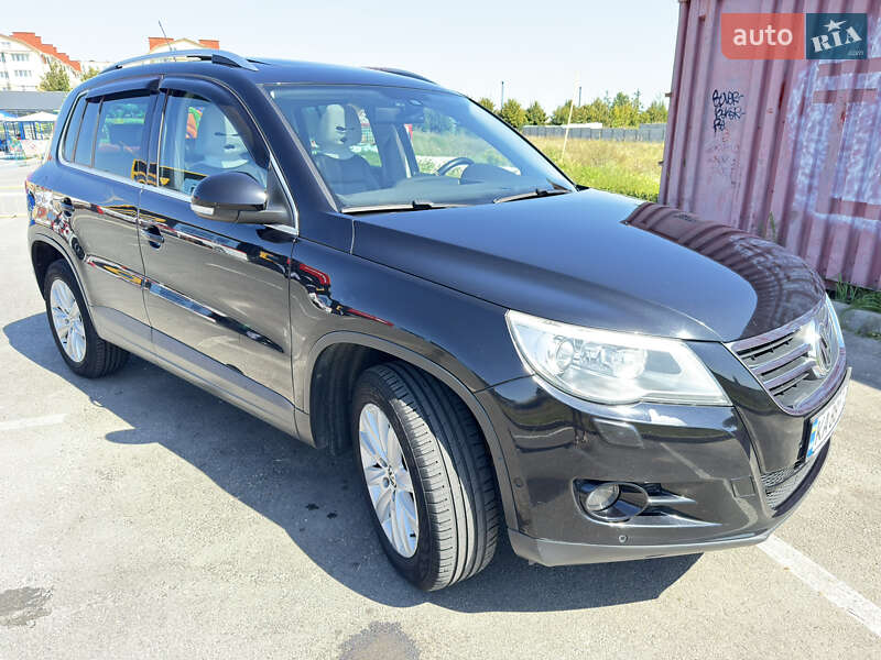 Внедорожник / Кроссовер Volkswagen Tiguan 2008 в Киеве