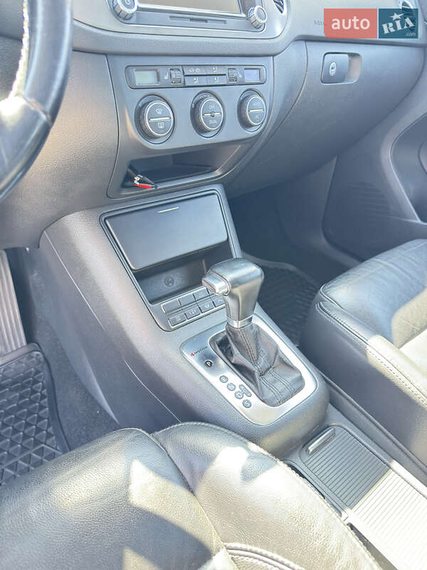 Внедорожник / Кроссовер Volkswagen Tiguan 2008 в Киеве