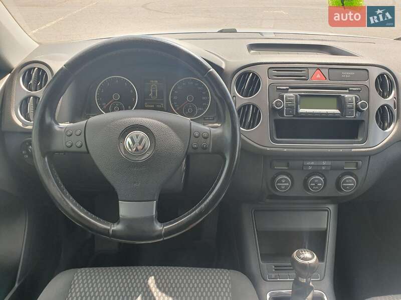 Внедорожник / Кроссовер Volkswagen Tiguan 2009 в Харькове