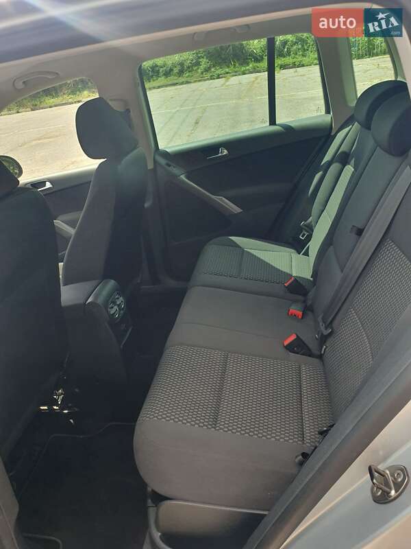 Внедорожник / Кроссовер Volkswagen Tiguan 2009 в Харькове