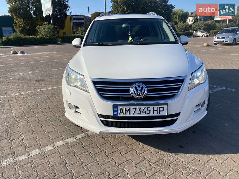 Внедорожник / Кроссовер Volkswagen Tiguan 2009 в Житомире