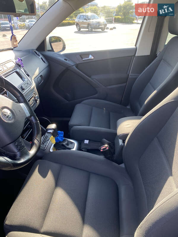 Внедорожник / Кроссовер Volkswagen Tiguan 2009 в Житомире