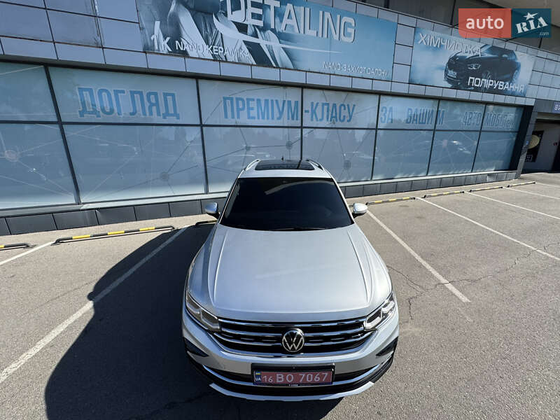 Внедорожник / Кроссовер Volkswagen Tiguan 2022 в Киеве