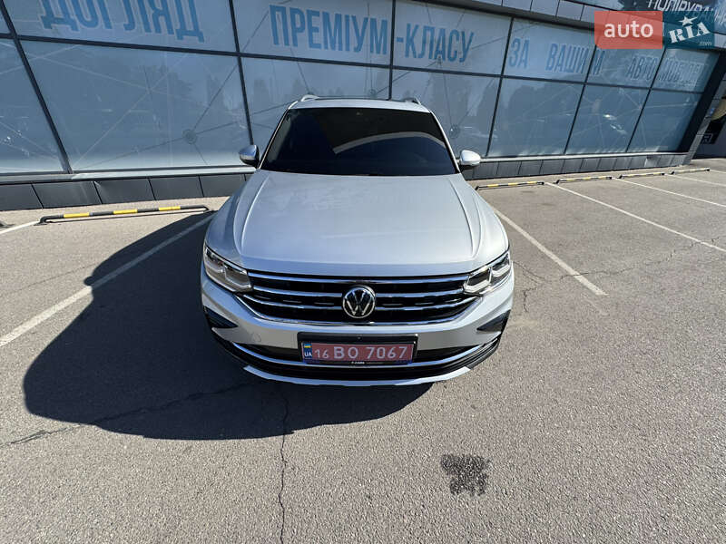 Внедорожник / Кроссовер Volkswagen Tiguan 2022 в Киеве