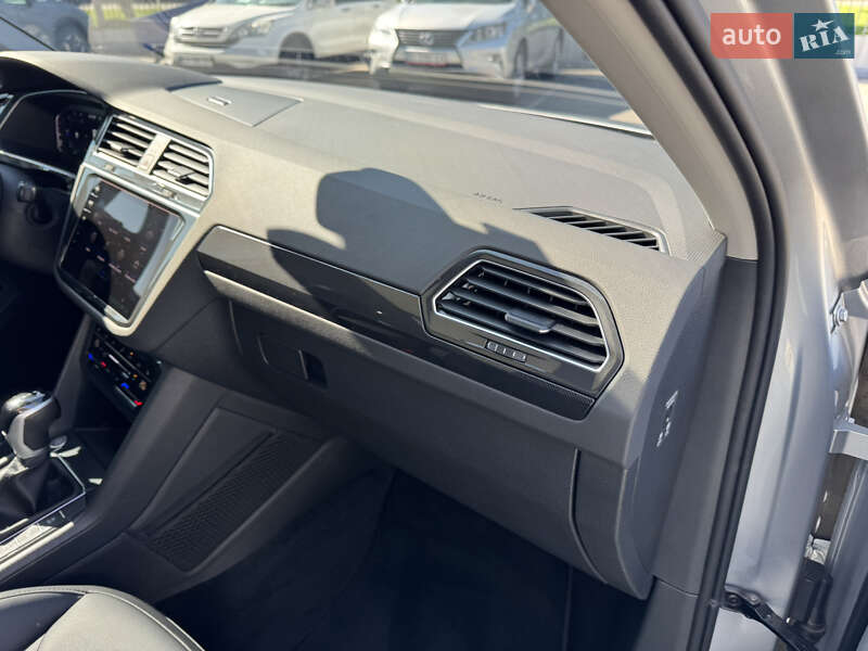 Внедорожник / Кроссовер Volkswagen Tiguan 2022 в Киеве