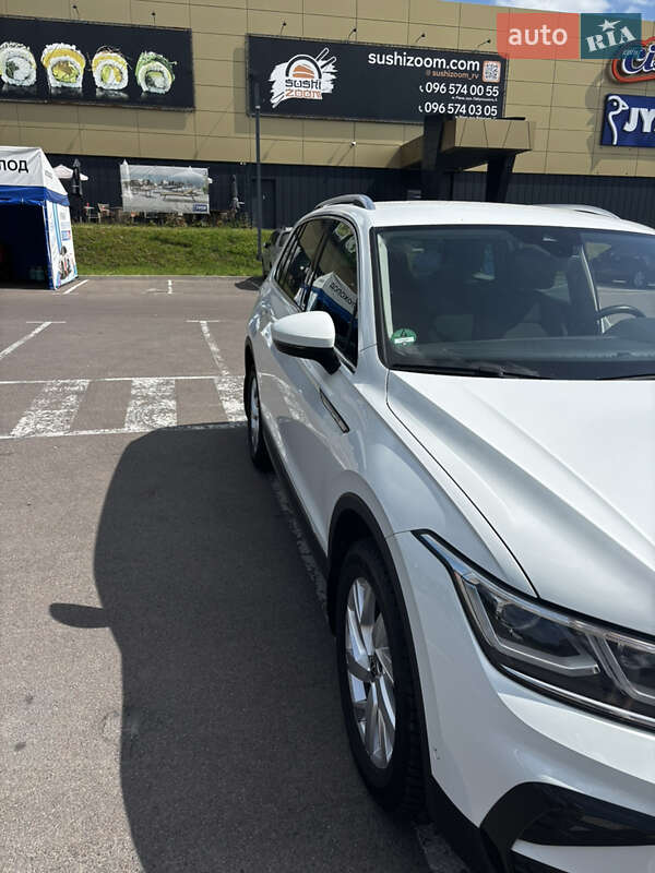 Внедорожник / Кроссовер Volkswagen Tiguan 2021 в Ровно