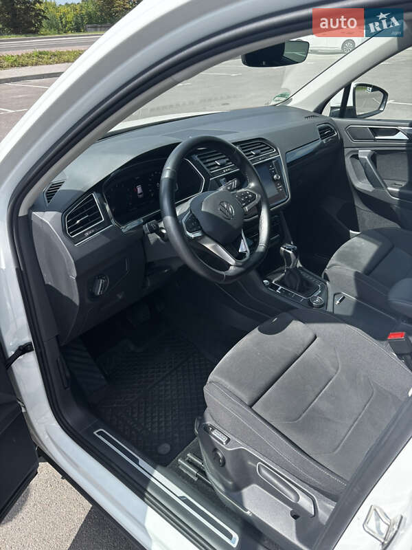 Внедорожник / Кроссовер Volkswagen Tiguan 2021 в Ровно
