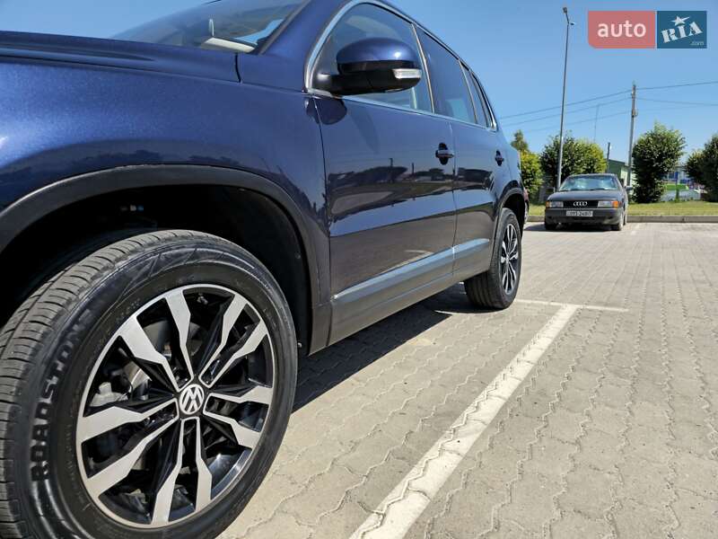 Внедорожник / Кроссовер Volkswagen Tiguan 2011 в Бродах