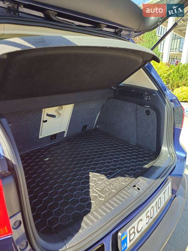 Внедорожник / Кроссовер Volkswagen Tiguan 2011 в Бродах