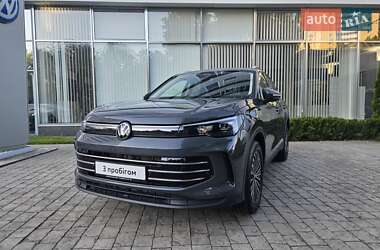 Внедорожник / Кроссовер Volkswagen Tiguan 2024 в Киеве