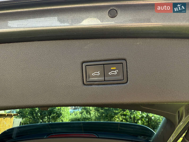 Внедорожник / Кроссовер Volkswagen Tiguan 2016 в Ратным