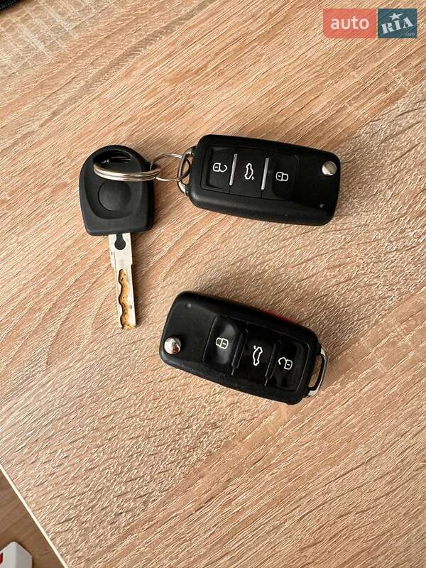 Внедорожник / Кроссовер Volkswagen Tiguan 2015 в Одессе фото 15 Внедорожник / Кроссовер Volkswagen Tiguan 2015 в Одессе