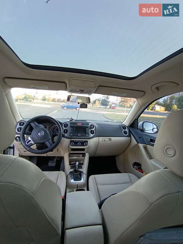 Внедорожник / Кроссовер Volkswagen Tiguan 2011 в Черкассах