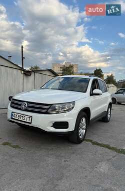 Позашляховик / Кросовер Volkswagen Tiguan 2016 в Харкові