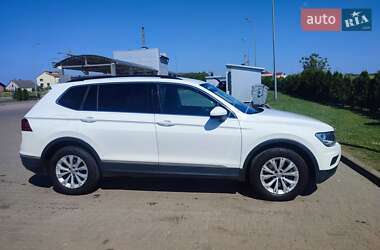 Внедорожник / Кроссовер Volkswagen Tiguan 2018 в Городке