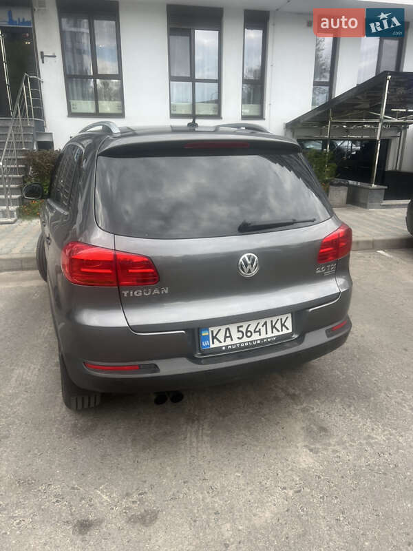 Внедорожник / Кроссовер Volkswagen Tiguan 2012 в Киеве