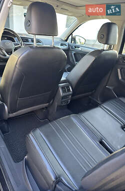 Внедорожник / Кроссовер Volkswagen Tiguan 2021 в 