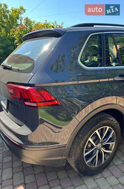 Позашляховик / Кросовер Volkswagen Tiguan 2018 в Львові