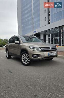 Позашляховик / Кросовер Volkswagen Tiguan 2014 в Києві