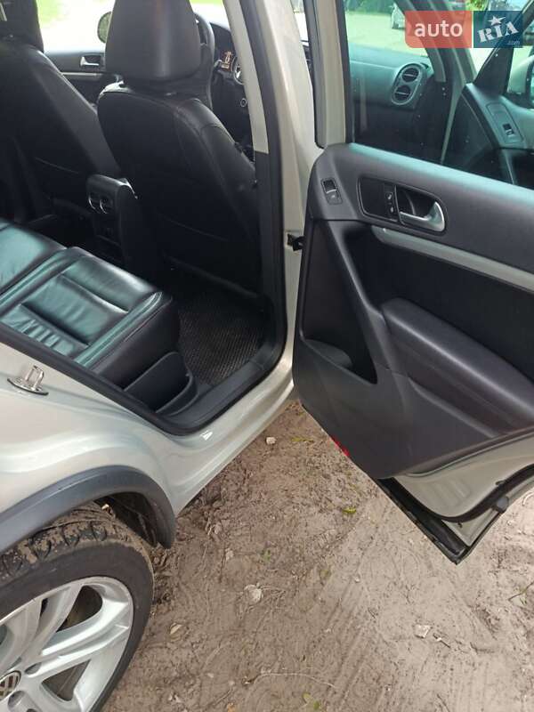 Внедорожник / Кроссовер Volkswagen Tiguan 2012 в Гадяче фото 4 Внедорожник / Кроссовер Volkswagen Tiguan 2012 в Гадяче