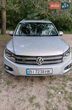 Внедорожник / Кроссовер Volkswagen Tiguan 2012 в Гадяче