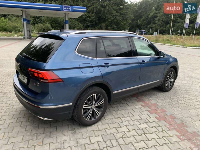 Внедорожник / Кроссовер Volkswagen Tiguan 2017 в Львове
