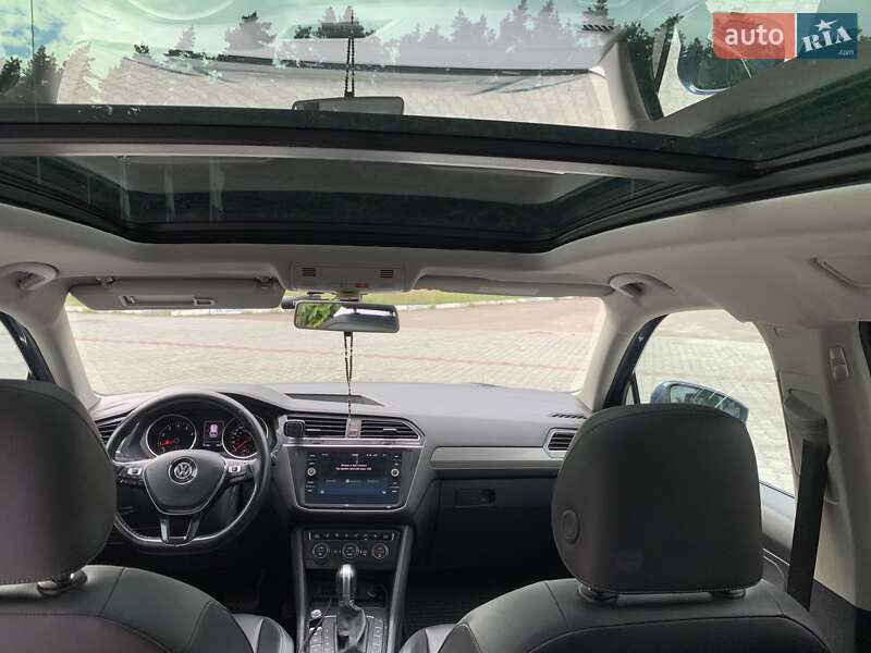 Внедорожник / Кроссовер Volkswagen Tiguan 2017 в Львове