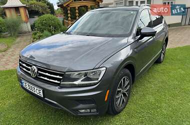 Внедорожник / Кроссовер Volkswagen Tiguan 2019 в Черновцах