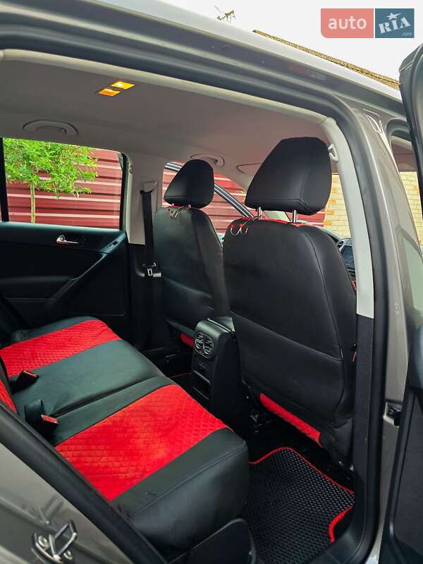 Внедорожник / Кроссовер Volkswagen Tiguan 2010 в Ковеле